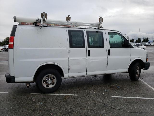 1GCWGFCB1D1902498 - 2013 CHEVROLET EXPRESS G2 WHITE photo 3