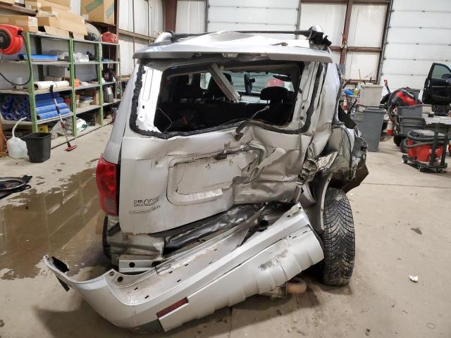 2CKDL63F566056259 - 2006 PONTIAC TORRENT SILVER photo 6