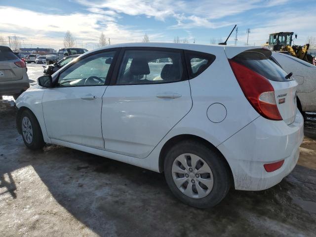 KMHCT5AE2GU276075 - 2016 HYUNDAI ACCENT SE WHITE photo 2