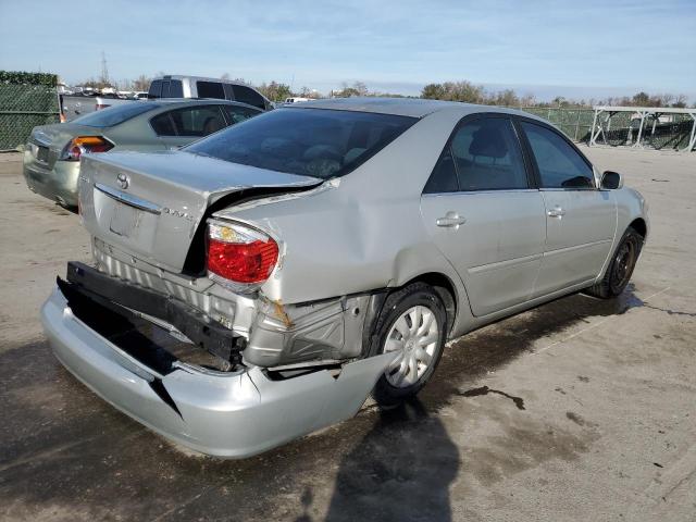 4T1BE32K65U548493 - 2005 TOYOTA CAMRY LE SILVER photo 3