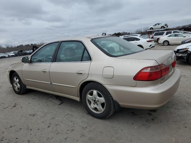 1HGCG165XYA015999 - 2000 HONDA ACCORD EX GOLD photo 2