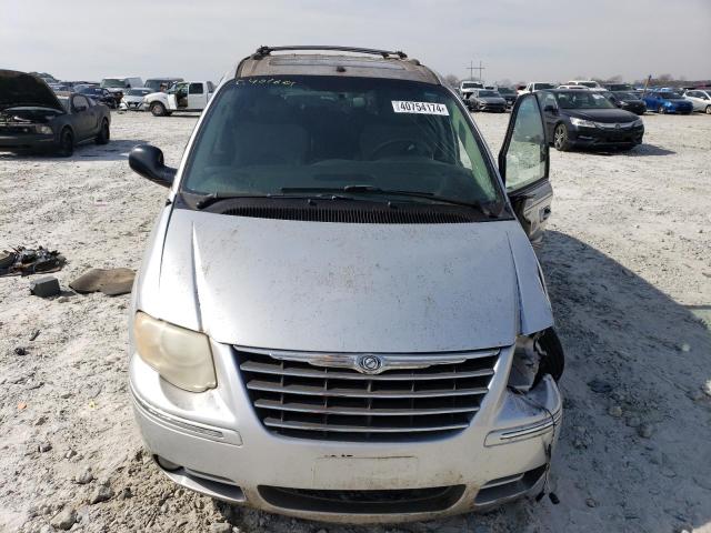 2A4GP64L47R133937 - 2007 CHRYSLER TOWN & COU LIMITED SILVER photo 5