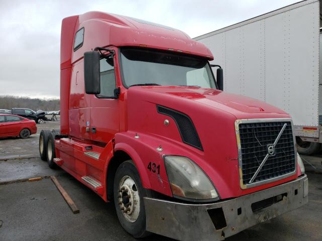 4V4NC9TG68N496516 - 2008 VOLVO VN VNL RED photo 1