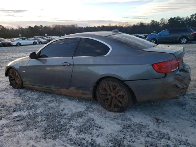 WBAKE3C56BE557663 - 2011 BMW 328 I GRAY photo 2