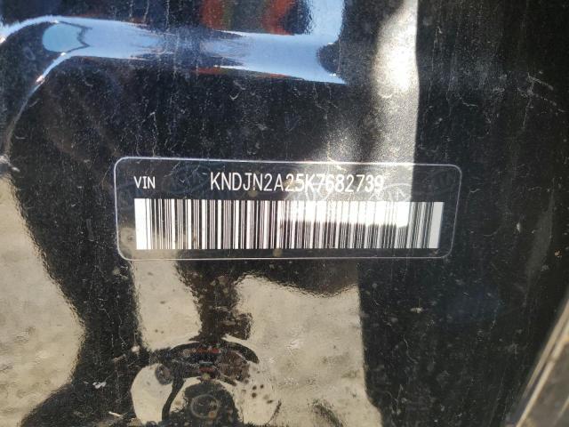 KNDJN2A25K7682739 - 2019 KIA SOUL BLACK photo 13