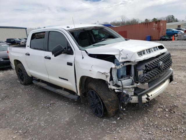 5TFDY5F14KX817876 - 2019 TOYOTA TUNDRA CREWMAX SR5 WHITE photo 4