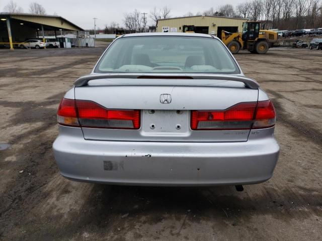 JHMCG66552C014264 - 2002 HONDA ACCORD LX SILVER photo 6