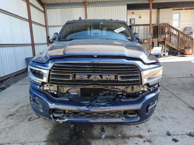 3C6UR5FJ8NG421673 - 2022 RAM 2500 LARAMIE BLUE photo 5