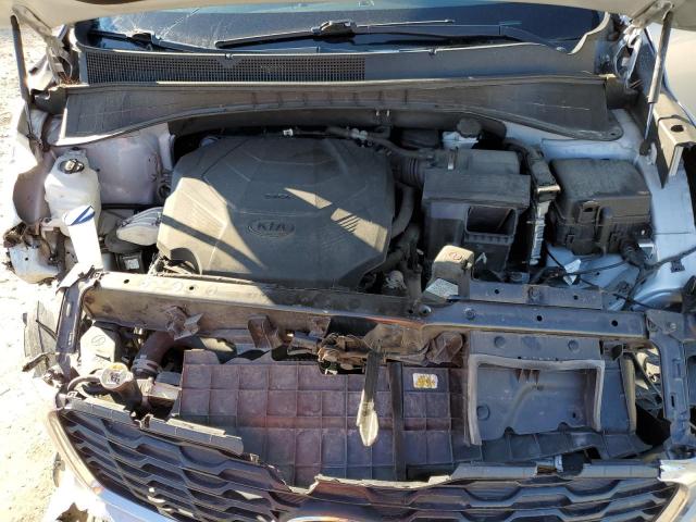 5XYPG4A59LG621375 - 2020 KIA SORENTO S SILVER photo 11