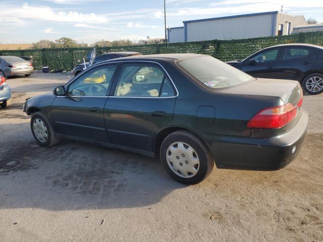 3HGCG6659YG702454 - 2000 HONDA ACCORD LX GREEN photo 2