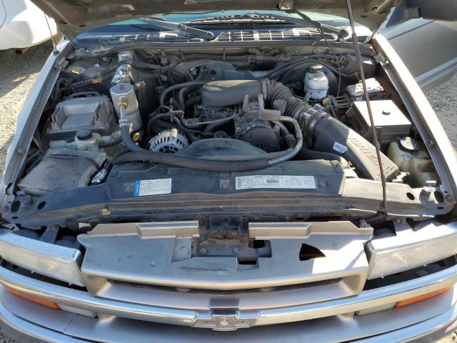 1GNCS13W912222451 - 2001 CHEVROLET BLAZER TAN photo 11