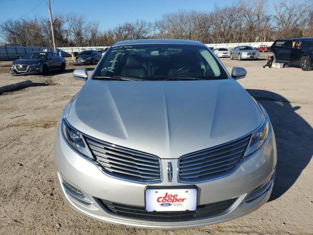 3LN6L2LU3GR628801 - 2016 LINCOLN MKZ HYBRID SILVER photo 5