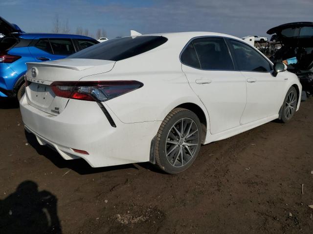 4T1B21HK2MU016046 - 2021 TOYOTA CAMRY XLE WHITE photo 3