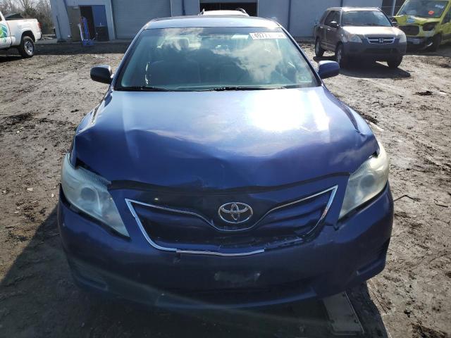 4T1BF3EK8BU724092 - 2011 TOYOTA CAMRY BASE BLUE photo 5