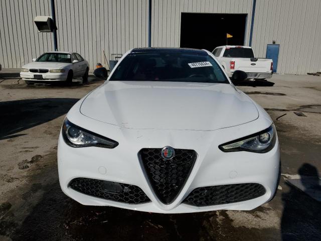 ZARFAMAN8M7646317 - 2021 ALFA ROMEO GIULIA SPORT WHITE photo 5