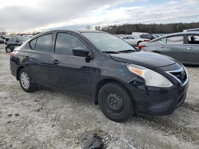 3N1CN7APXJL806664 - 2018 NISSAN VERSA S BLACK photo 4