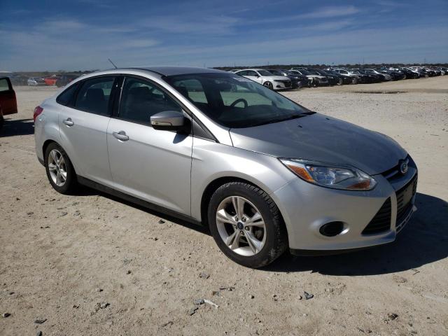 1FADP3F23EL246365 - 2014 FORD FOCUS SE SILVER photo 4