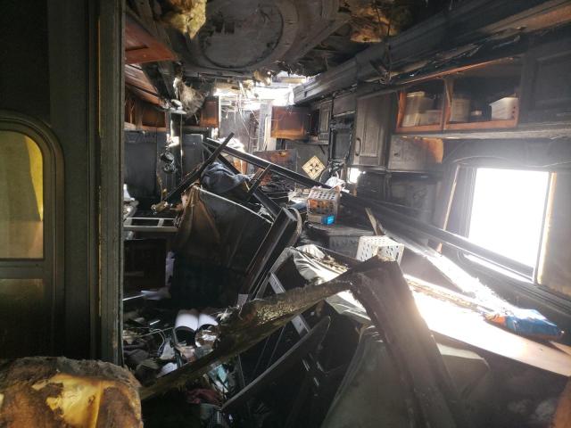 51Z4D5617C1056516 - 2012 ROADMASTER RAIL MONOCOQUE ორფეროვანი ფოტო 6