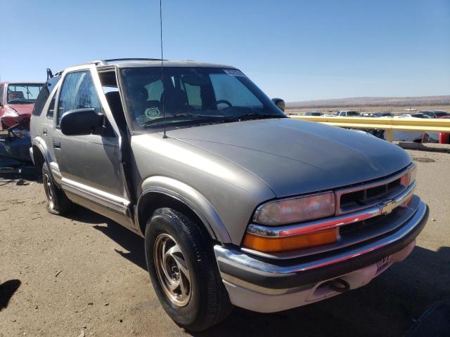 1GNDT13W9Y2388593 - 2000 CHEVROLET BLAZER GOLD photo 4