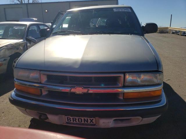 1GNDT13W9Y2388593 - 2000 CHEVROLET BLAZER GOLD photo 5