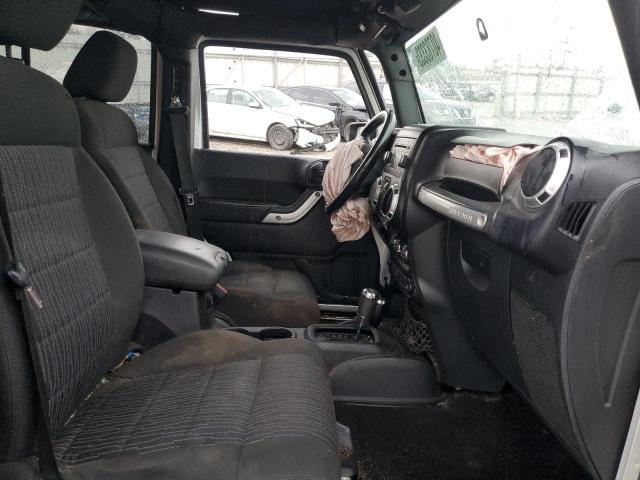 1J4BA5H15BL521842 - 2011 JEEP WRANGLER U SAHARA SILVER photo 7