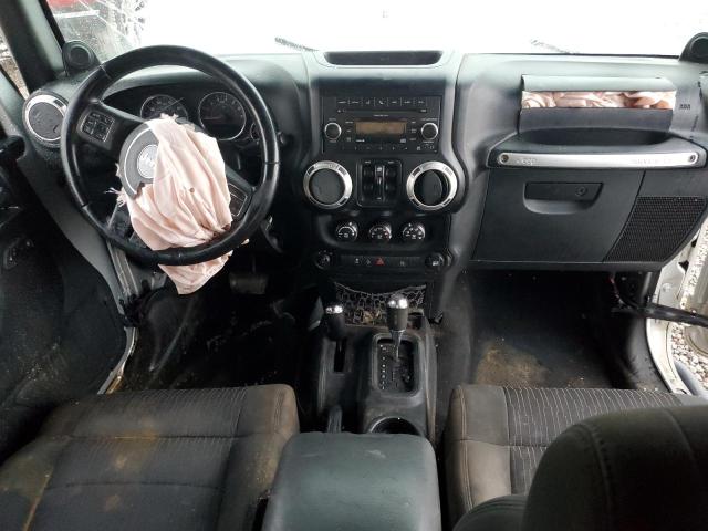 1J4BA5H15BL521842 - 2011 JEEP WRANGLER U SAHARA SILVER photo 8