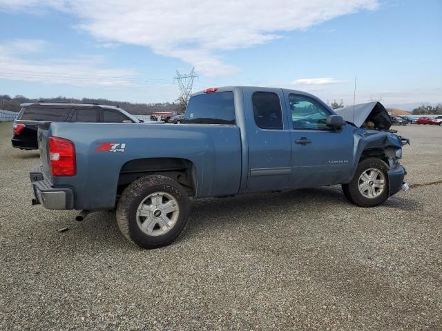 1GCRKSE36BZ440626 - 2011 CHEVROLET silverado K1500 LT BLUE photo 3