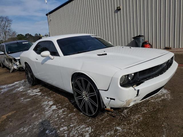 2B3CJ4DG6BH603818 - 2011 DODGE CHALLENGER WHITE photo 4