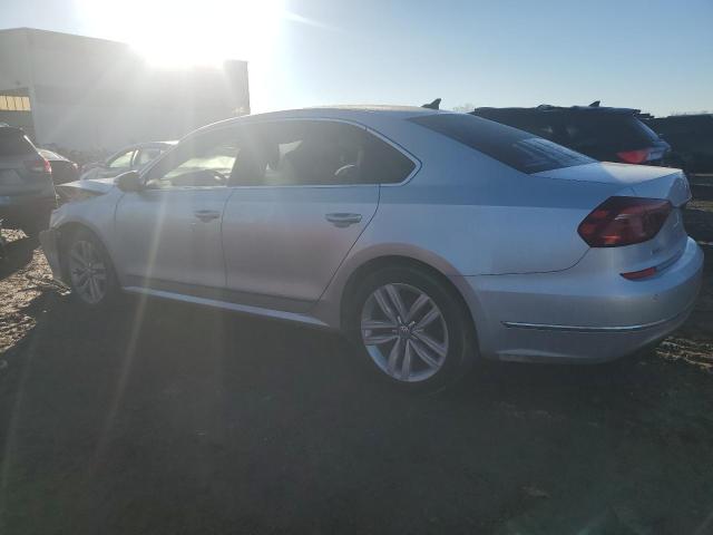 1VWGT7A34HC005779 - 2017 VOLKSWAGEN PASSAT SE SILVER photo 2