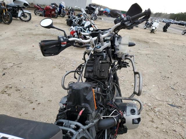 WB1048009CZX67460 - 2012 BMW R1200 GS ADVENTURE შავი ფოტო 5