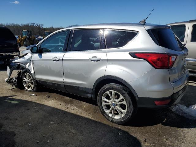 1FMCU0GD3KUA74210 - 2019 FORD ESCAPE SE SILVER photo 2