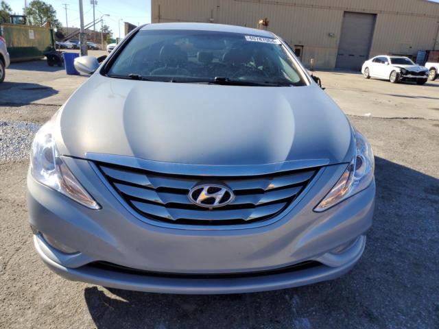 5NPEC4AC6BH281367 - 2011 HYUNDAI SONATA SE SILVER photo 5