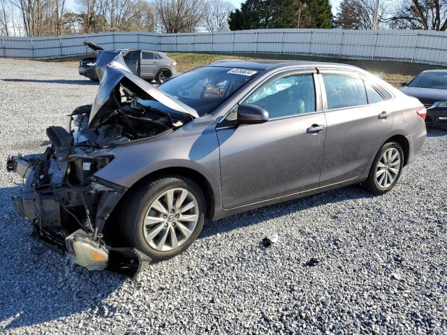 4T1BF1FK5FU107323 - 2015 TOYOTA CAMRY LE GRAY photo 1