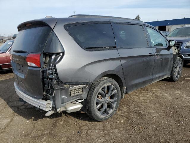 2C4RC1EG6JR289256 - 2018 CHRYSLER PACIFICA TOURING L PLUS GRAY photo 3