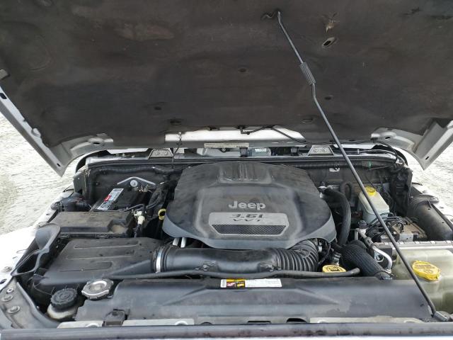 1C4BJWEG9CL260818 - 2012 JEEP WRANGLER U SAHARA SILVER photo 12