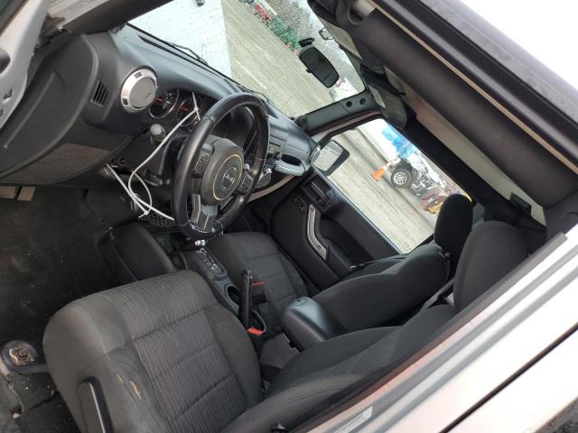 1C4BJWEG9CL260818 - 2012 JEEP WRANGLER U SAHARA SILVER photo 8