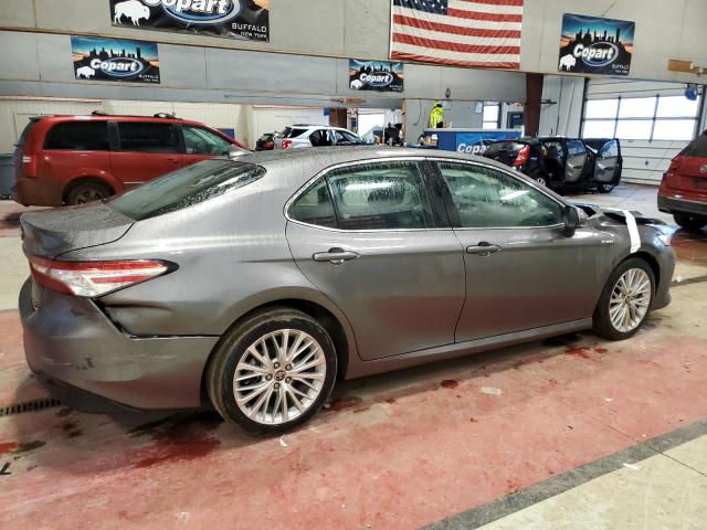 4T1F31AK6LU546334 - 2020 TOYOTA CAMRY XLE GRAY photo 3