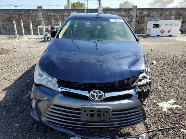 4T1BF1FK5HU703728 - 2017 TOYOTA CAMRY LE BLUE photo 5