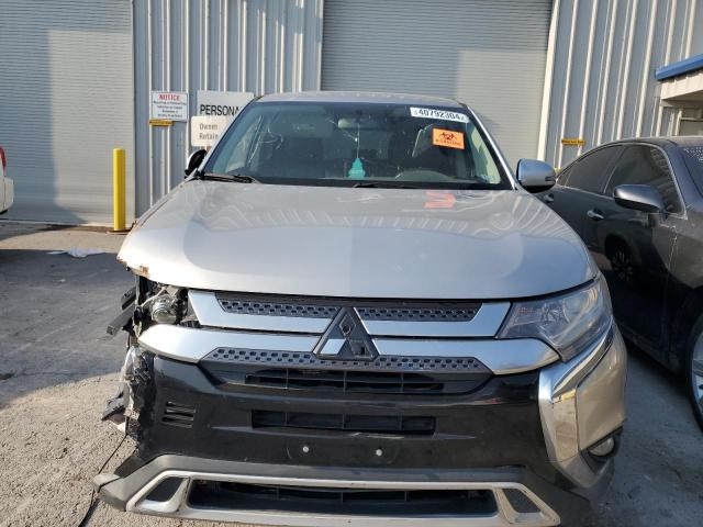 JA4AD3A30KZ042714 - 2019 MITSUBISHI OUTLANDER SE Արծաթագույն լուսանկար 5