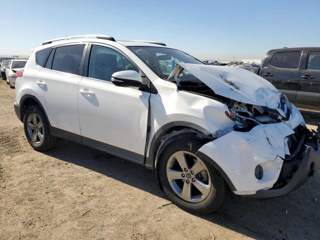 2T3WFREV8FW210612 - 2015 TOYOTA RAV4 XLE WHITE photo 4