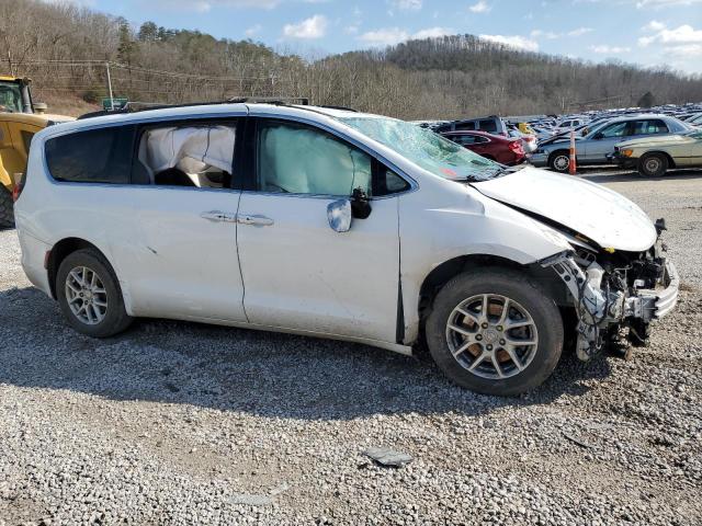 2C4RC1DG8LR264377 - 2020 CHRYSLER VOYAGER LXI WHITE photo 4