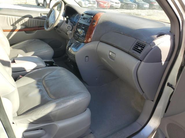 5TDZA22C64S063646 - 2004 TOYOTA SIENNA XLE SILVER photo 8