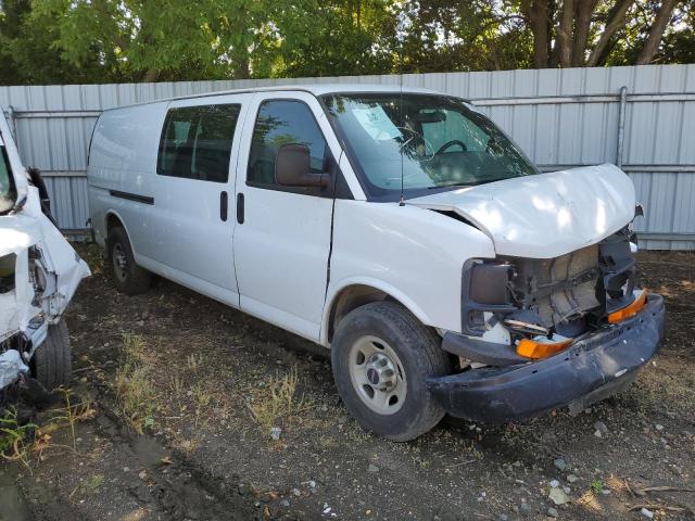 1GTZ7UCG2F1147801 - 2015 GMC SAVANA G3500 WHITE photo 4