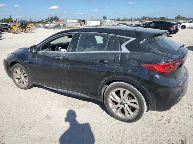 SJKCH5CP5JA049134 - 2018 INFINITI QX30 BASE BLACK photo 2