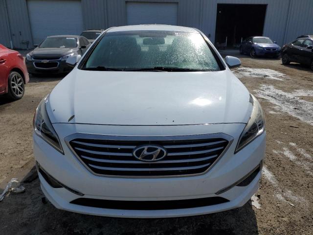 5NPE24AF5FH173289 - 2015 HYUNDAI SONATA SE WHITE photo 5