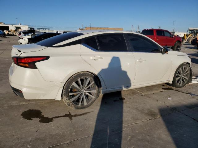 1N4BL4CV5KC249965 - 2019 NISSAN ALTIMA SR WHITE photo 3