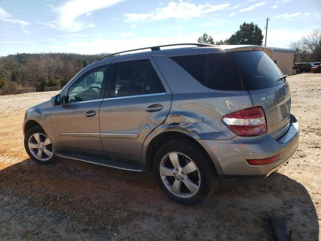 4JGBB5GB6BA673472 - 2011 MERCEDES-BENZ ML 350 SILVER photo 2