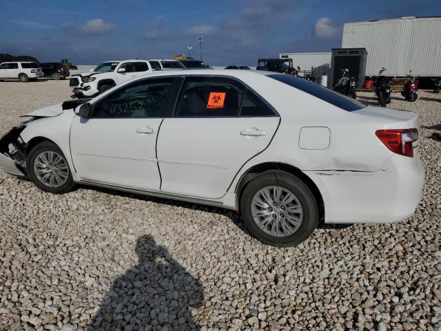 4T4BF1FK2CR269394 - 2012 TOYOTA CAMRY BASE WHITE photo 2