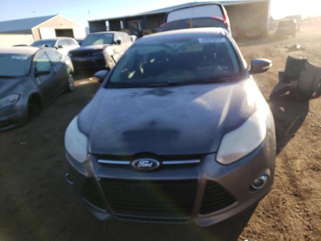 1FAHP3H23CL476872 - 2012 FORD FOCUS SEL GRAY photo 5