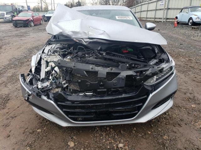 1HGCV1F14JA123740 - 2018 HONDA ACCORD LX SILVER photo 5